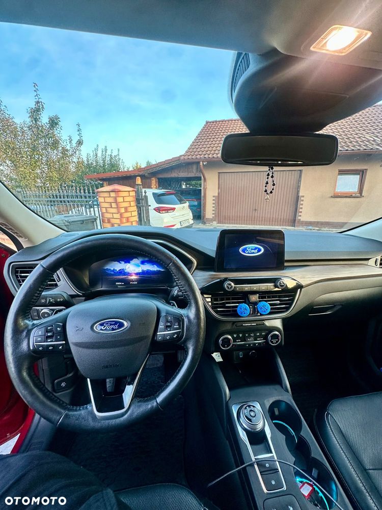 Ford Escape 2.0 EcoBoost AWD Titanium - 9