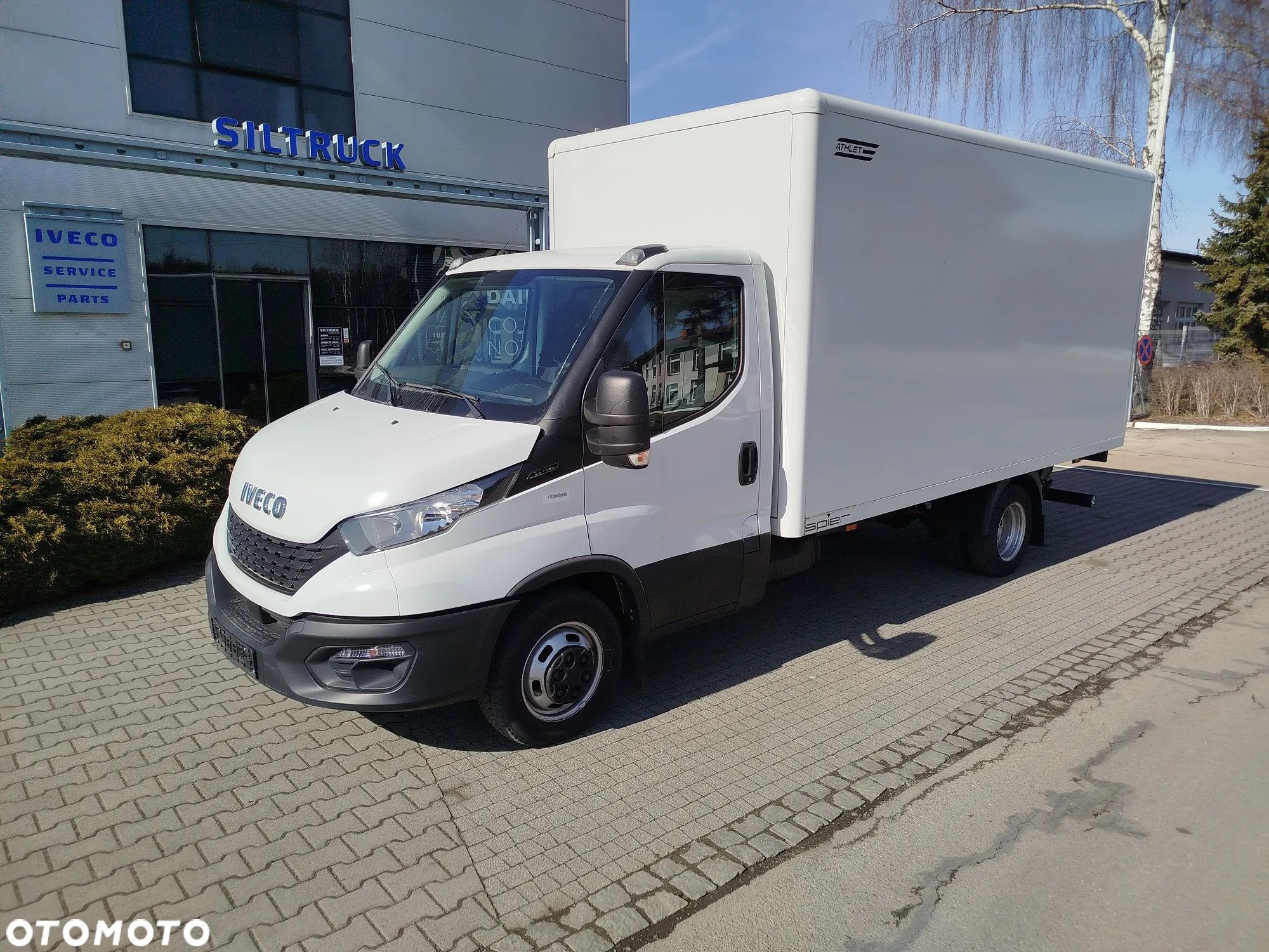 Iveco DAILY 35C16 KONTENER Z WINDĄ (750kg) - 1