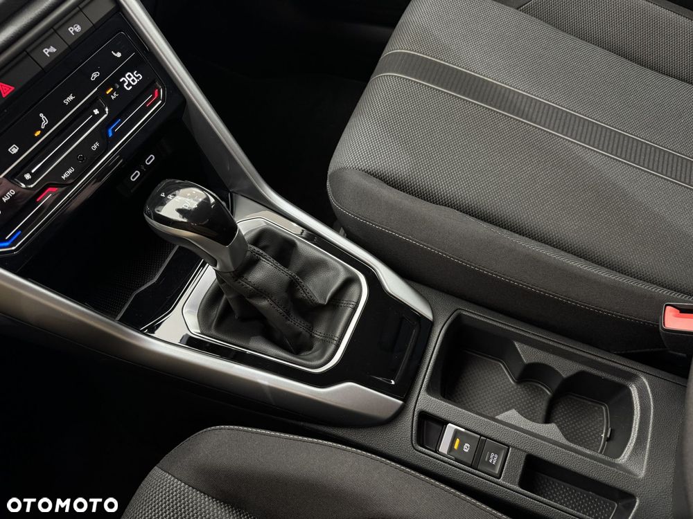 Volkswagen T-Roc - 24