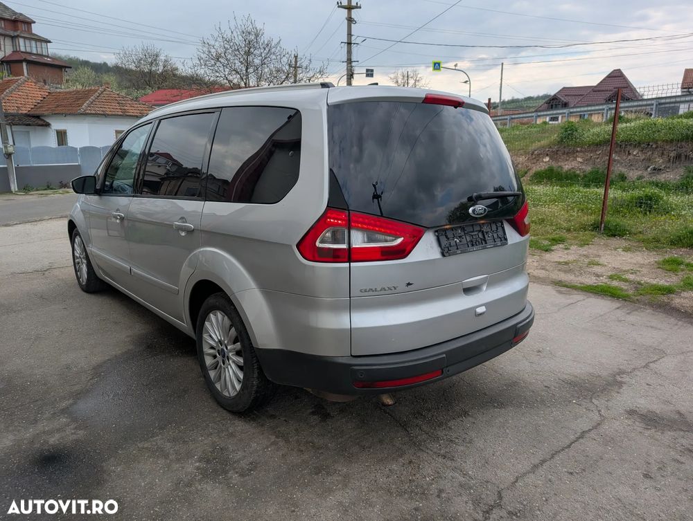Ford Galaxy 2.0 TDCi DPF Aut. Ghia - 4