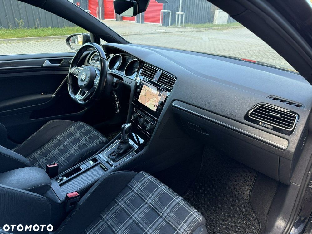 Volkswagen Golf Variant - 14