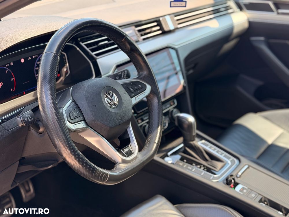 Volkswagen Passat 2.0 TDI DSG 4Motion Highline - 32