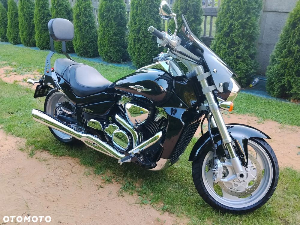 Suzuki Intruder - 1