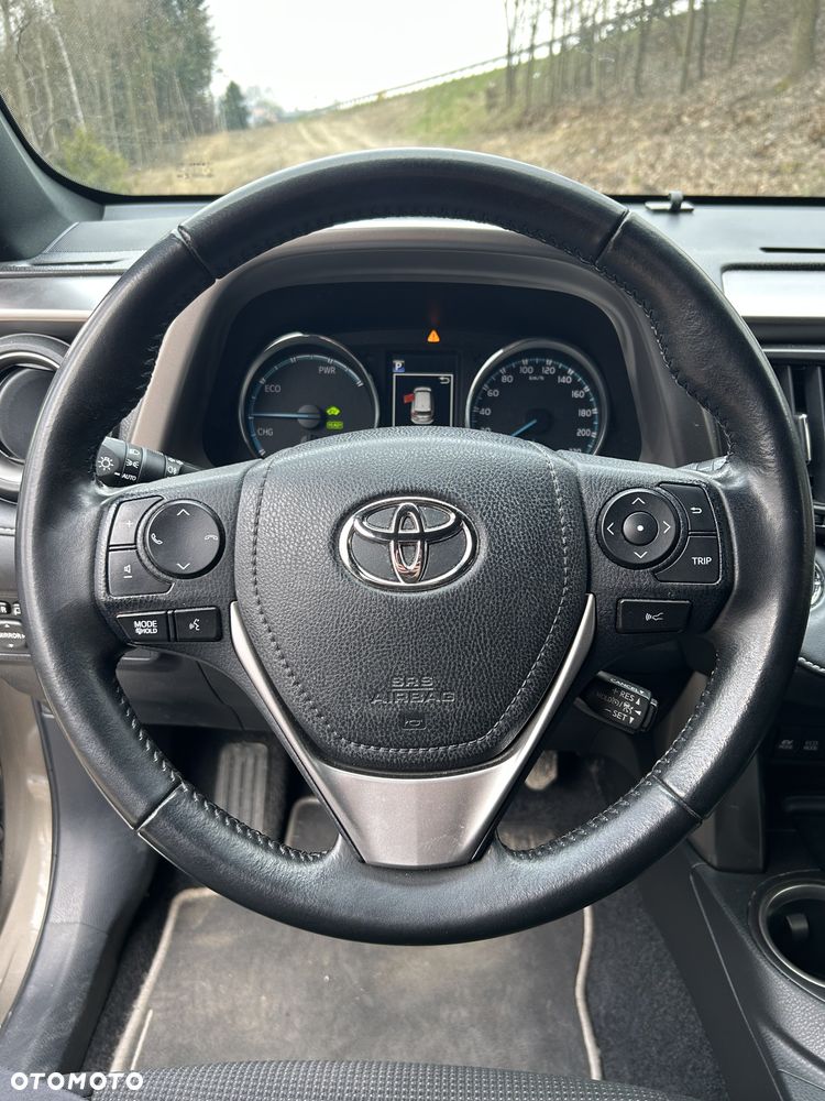 Toyota RAV4 - 9