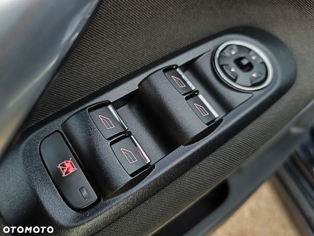 Ford Mondeo - 21