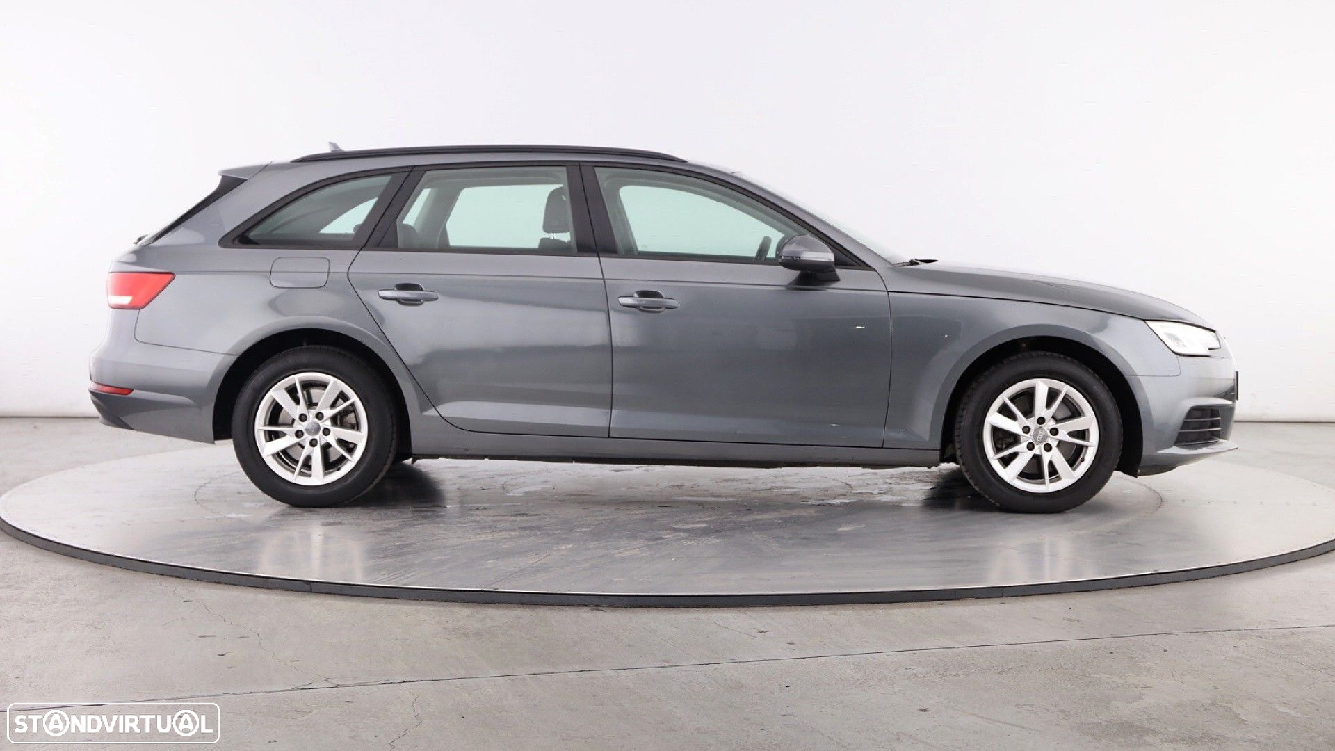 Audi A4 Avant 2.0 TDI Advance - 9