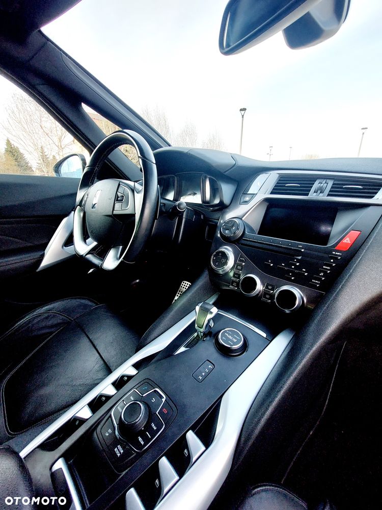 Citroën DS5 2.0 HDi Hybrid4 SoChic MCP - 13