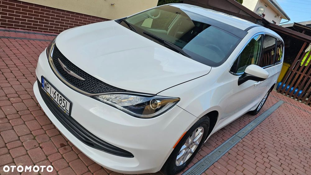 Chrysler Pacifica - 2