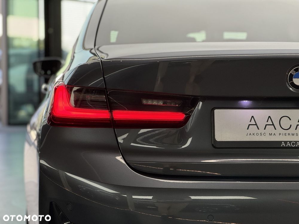 BMW Seria 3 318i - 39