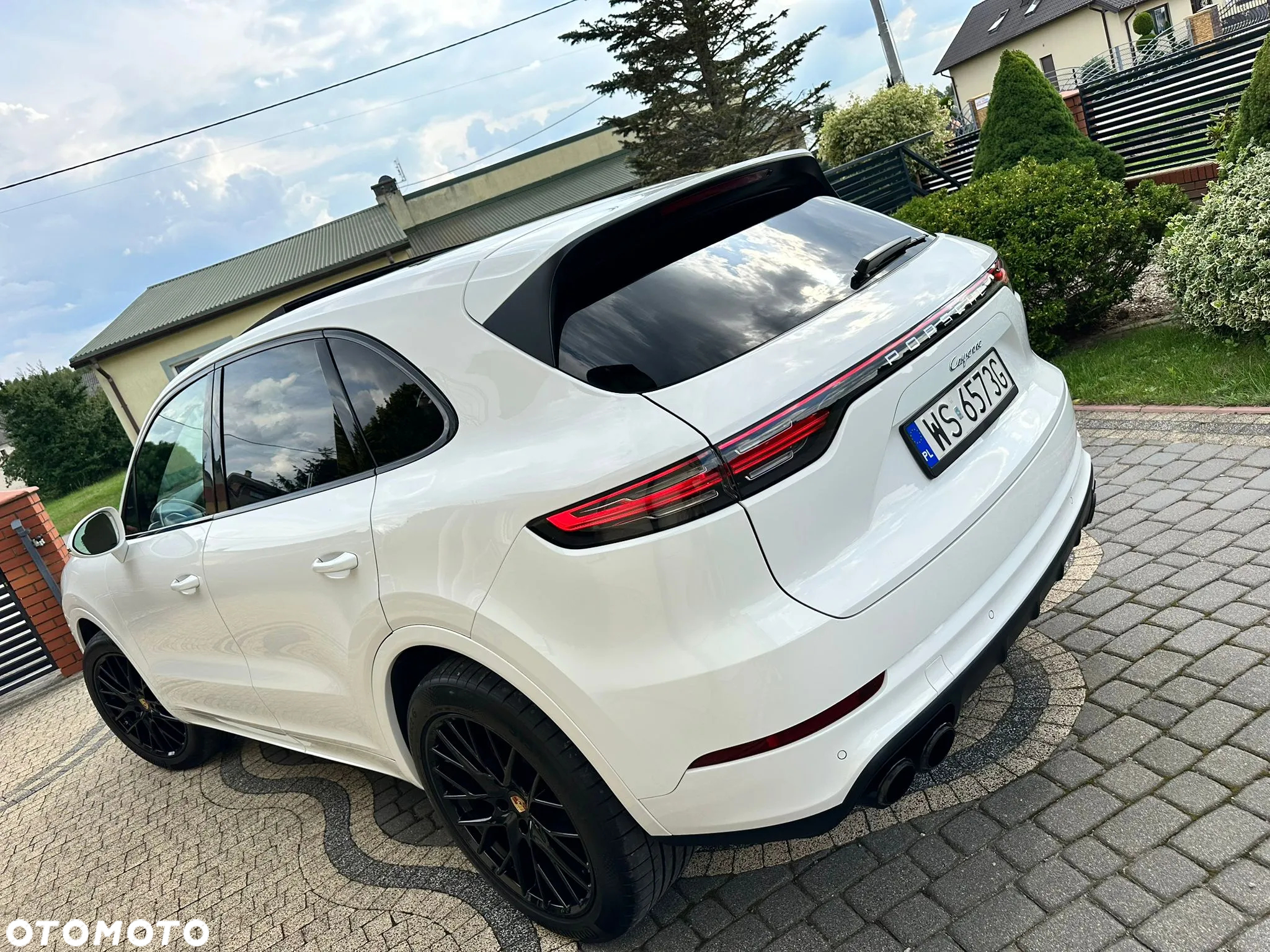 Porsche Cayenne Standard - 2
