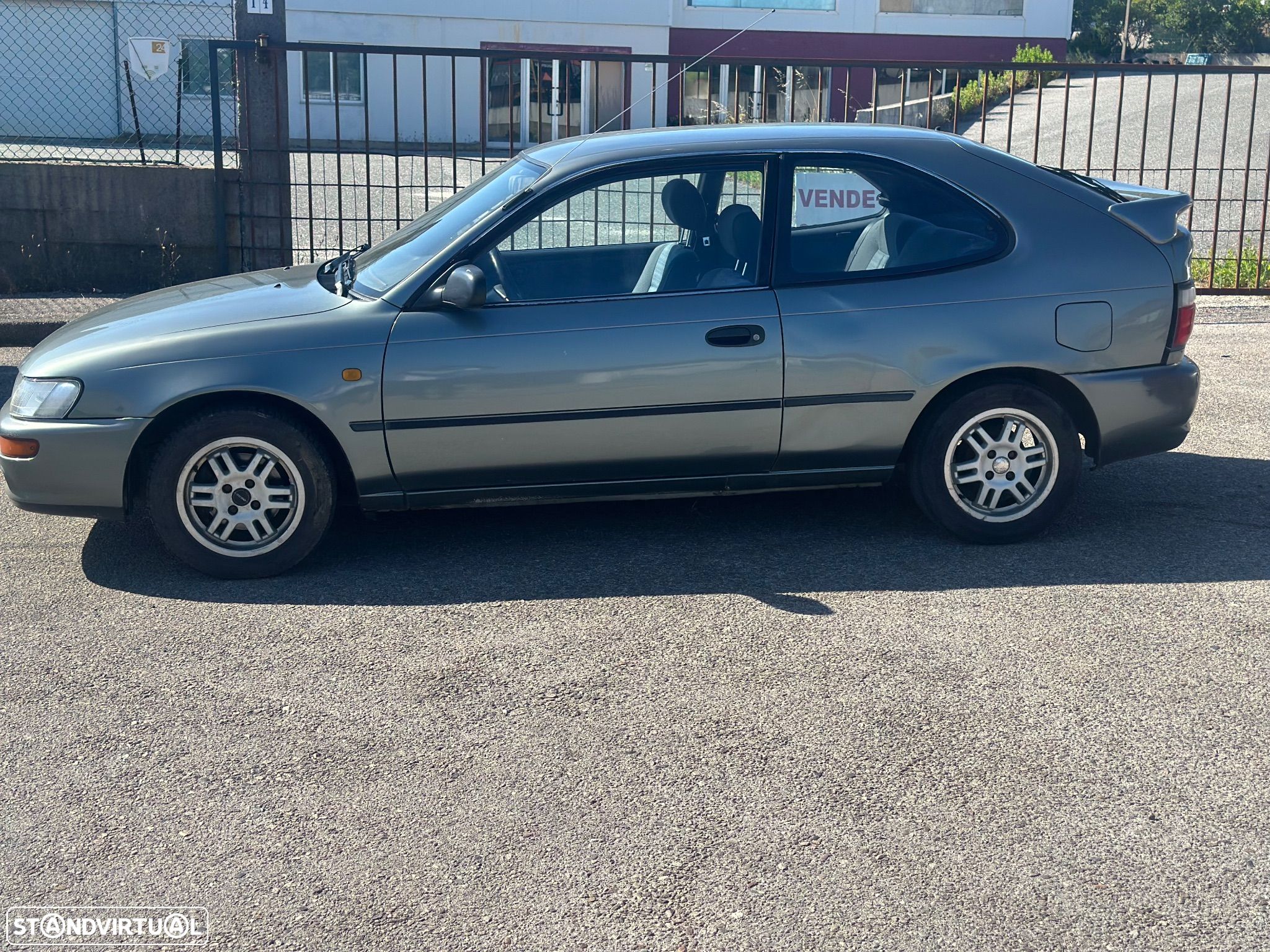 Toyota Corolla 2.0 D-4D Sol - 1