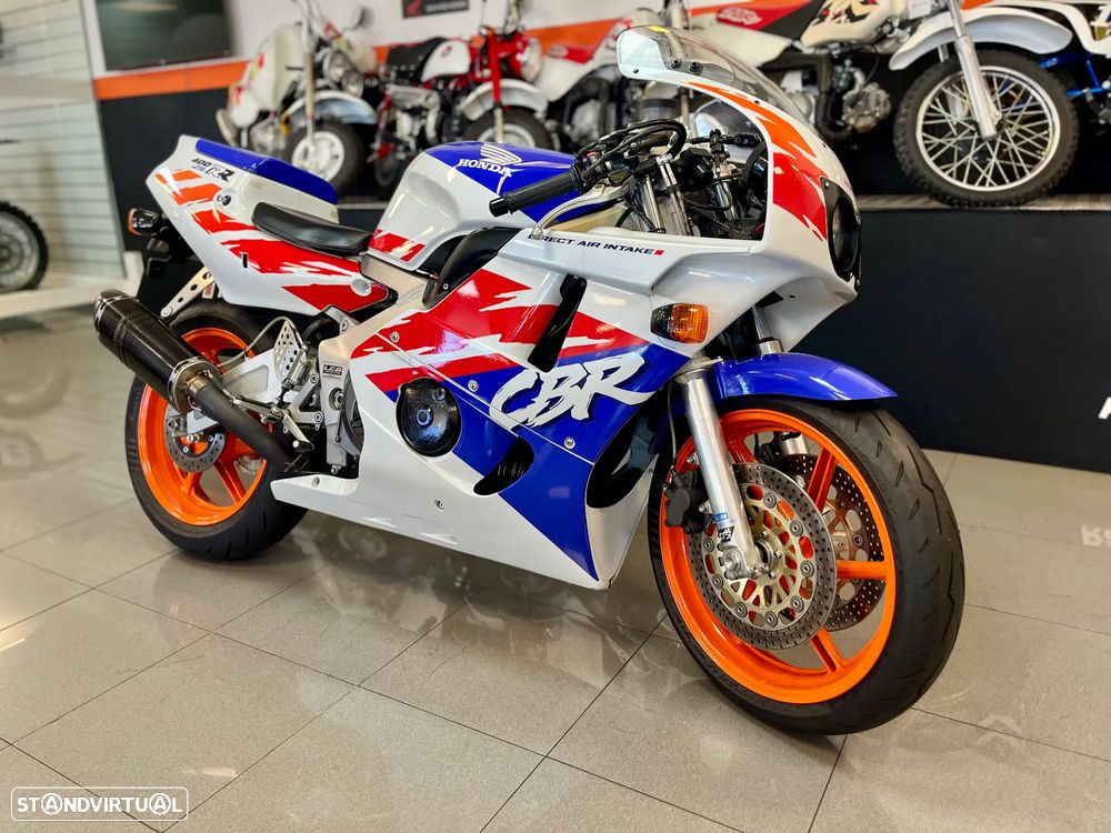 Honda CBR 400RR - 5