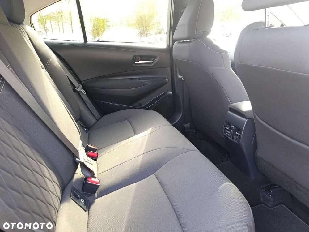 Toyota Corolla 1.6 Comfort - 11