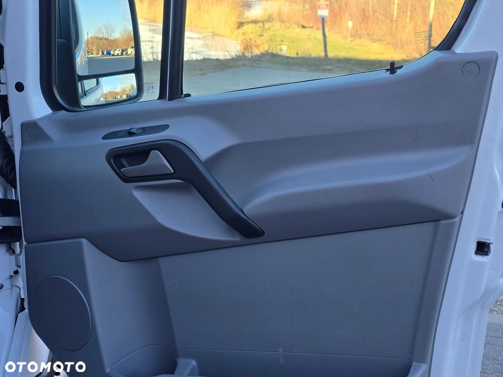 Mercedes-Benz Sprnter - 28