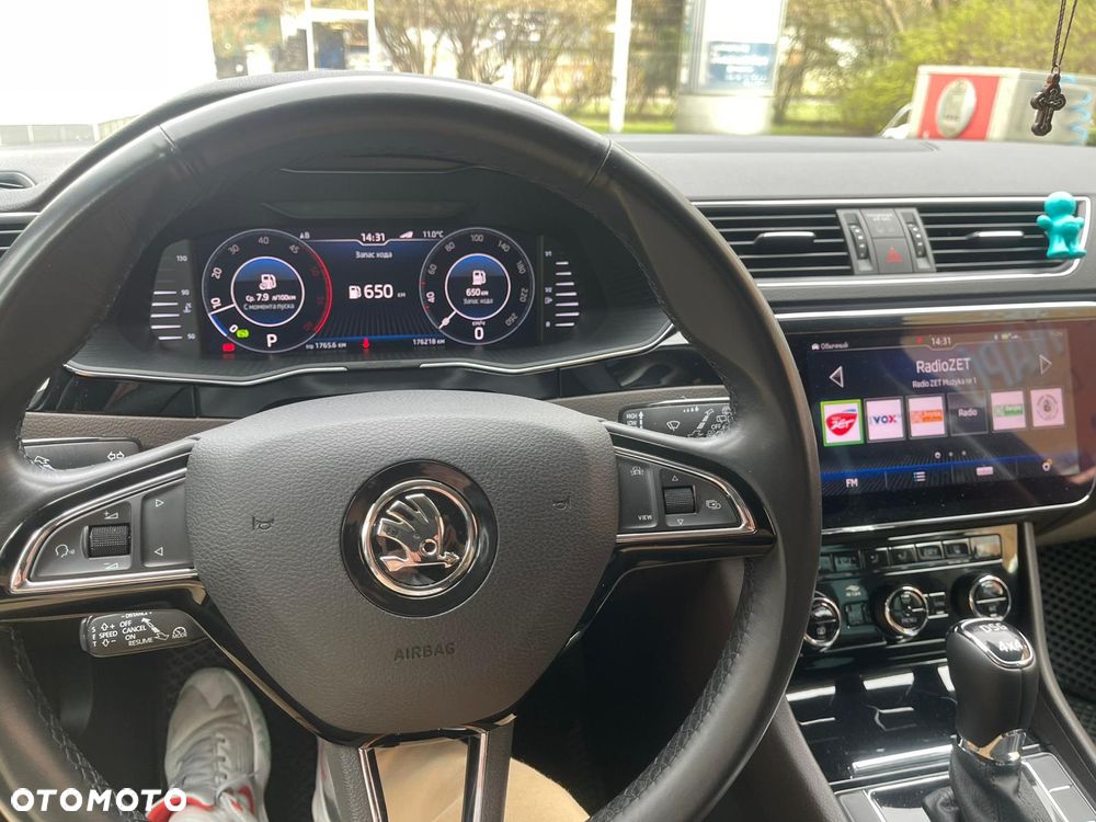 Skoda Superb 2.0 TDI SCR 4x4 Sportline DSG - 2