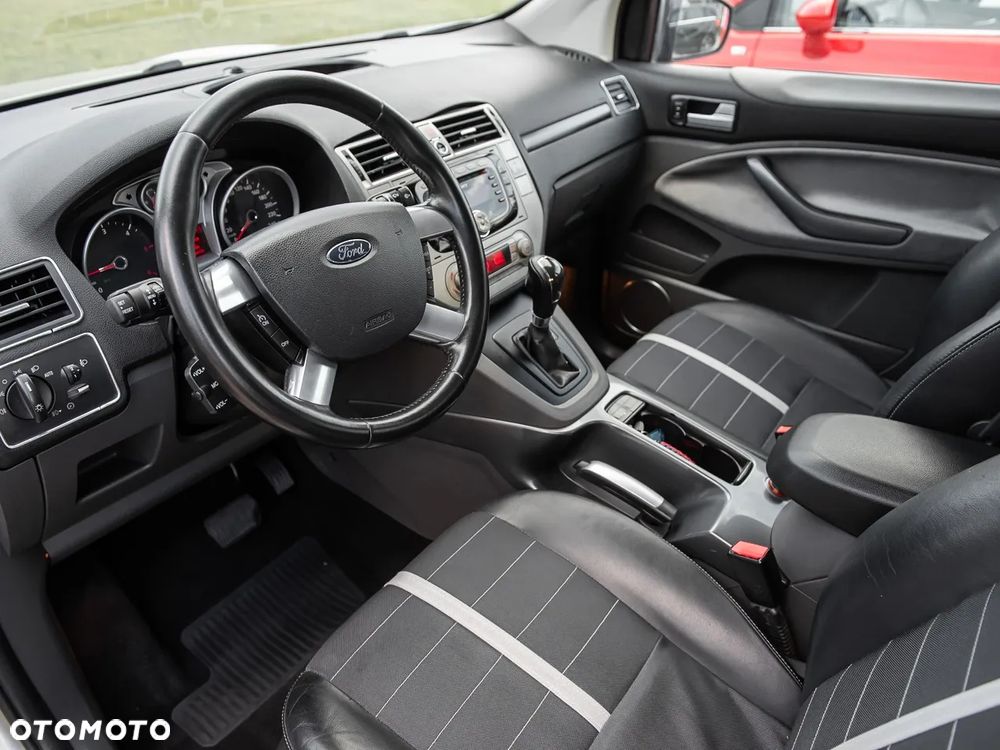 Ford Kuga - 17