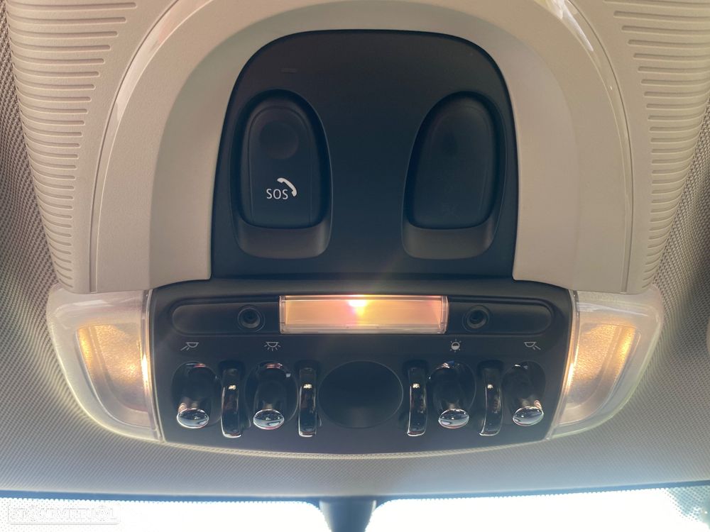 MINI 3 Portas Cooper D Auto - 25