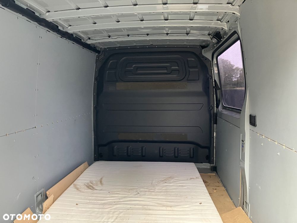 Mercedes-Benz Sprinter - 6