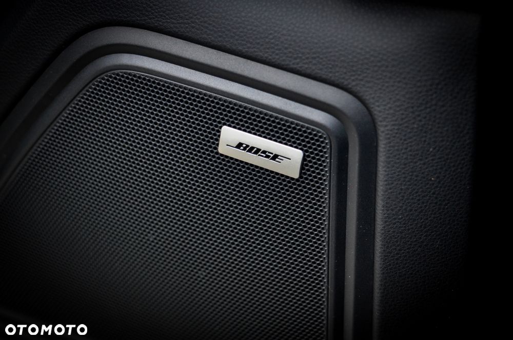Porsche Macan - 24