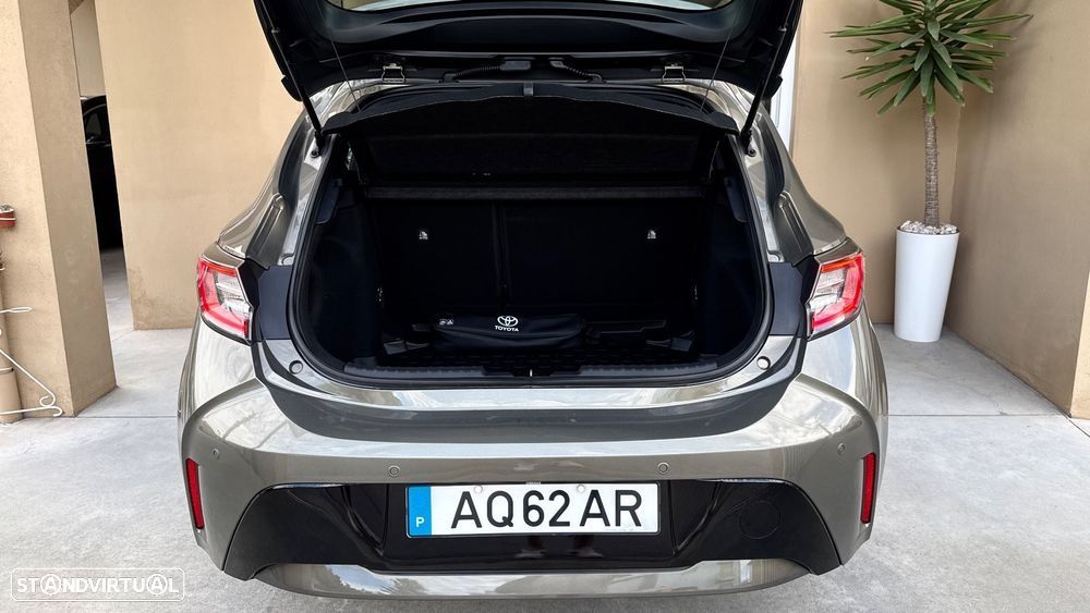 Toyota Corolla 1.8 Hybrid Comfort - 19