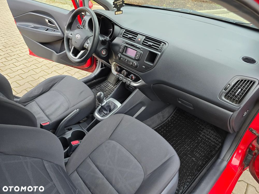 Kia Rio - 20