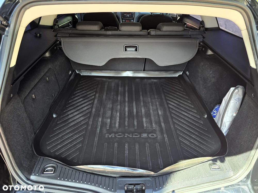 Ford Mondeo 2.0 Futura X - 30