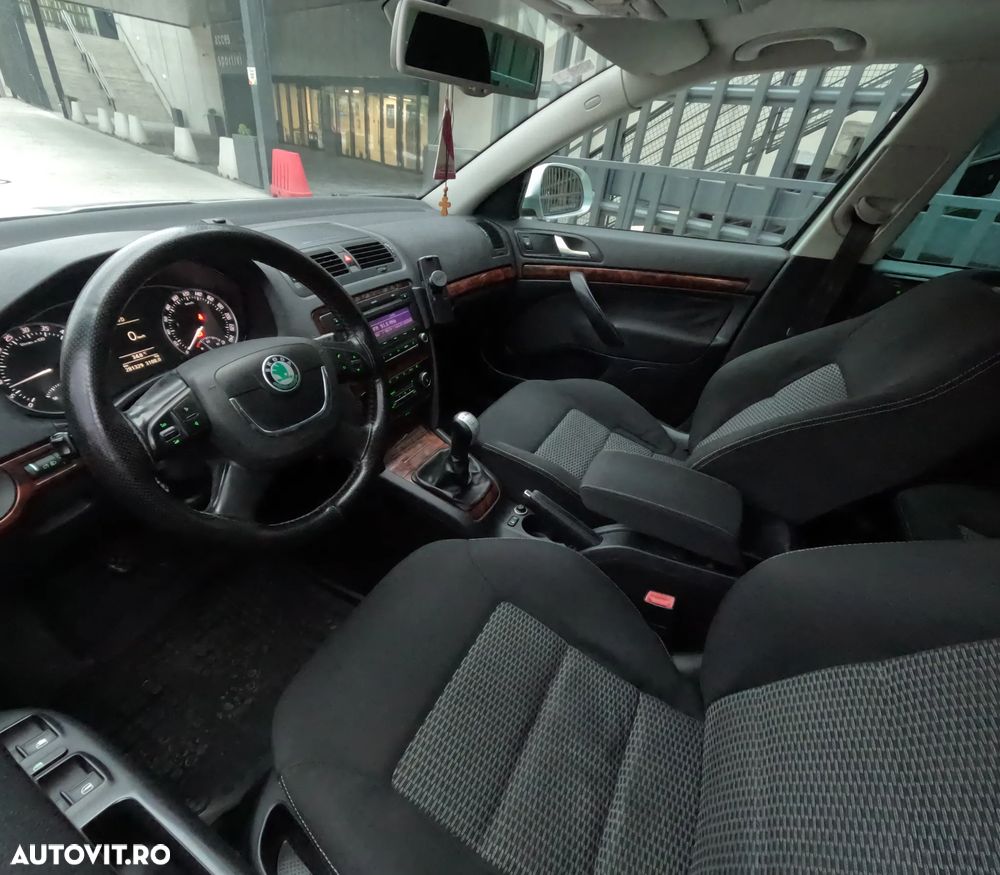 Skoda Octavia Combi 1.6 TDI Elegance 4x4 - 10
