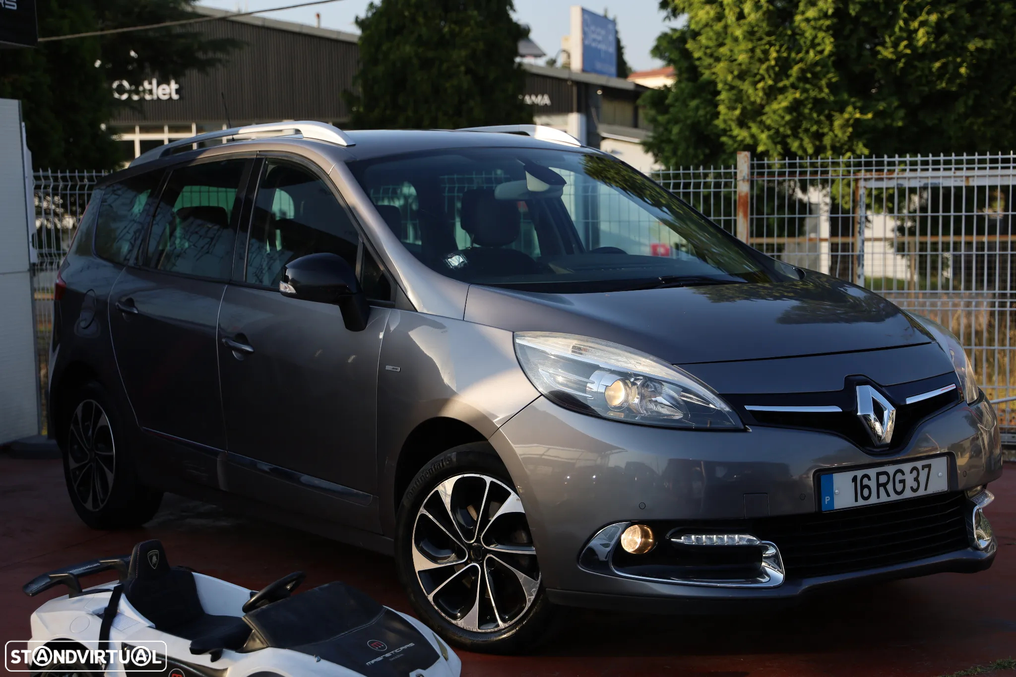 Renault Grand Scénic 1.5 dCi Bose Edition SS - 2