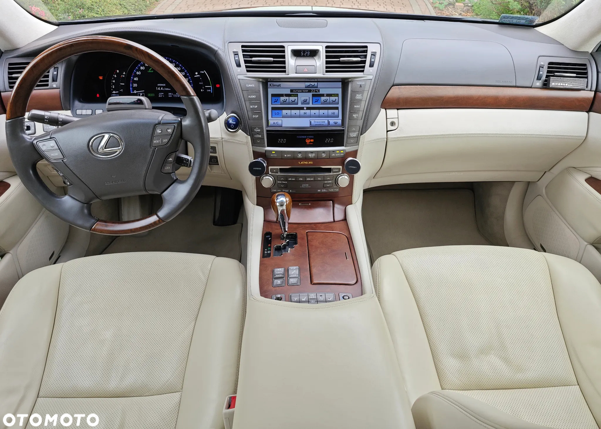 Lexus LS 600h L Superior - 12