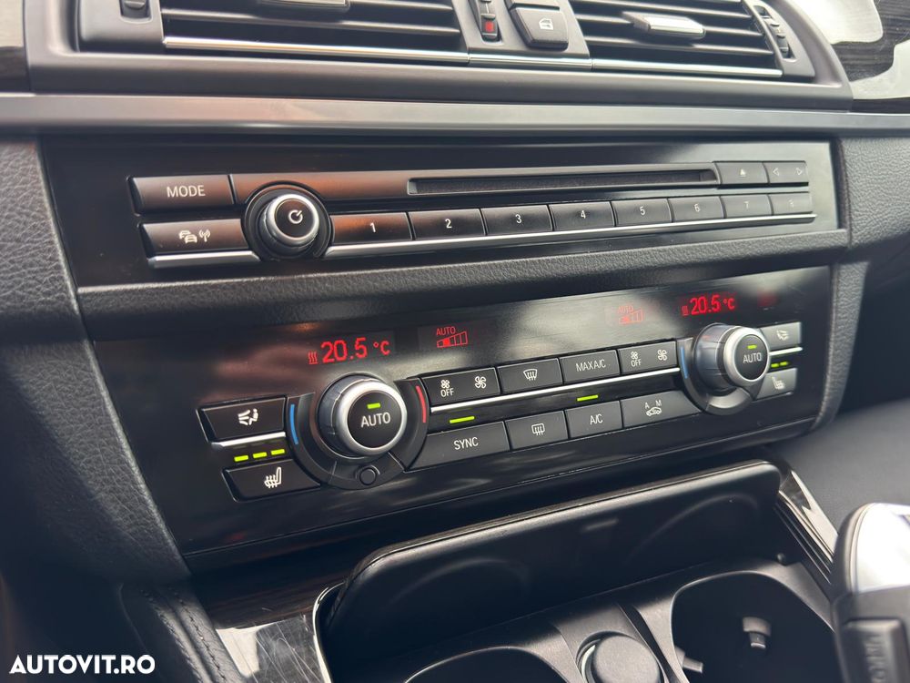 BMW Seria 5 520d Aut. Luxury Line - 27