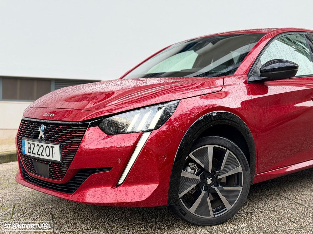 Peugeot e-208 GT - 7