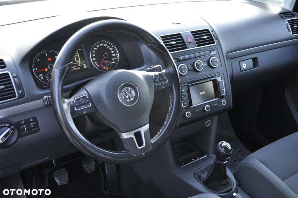 Volkswagen Touran 1.6 TDI DPF BlueMotion Technology MATCH - 19