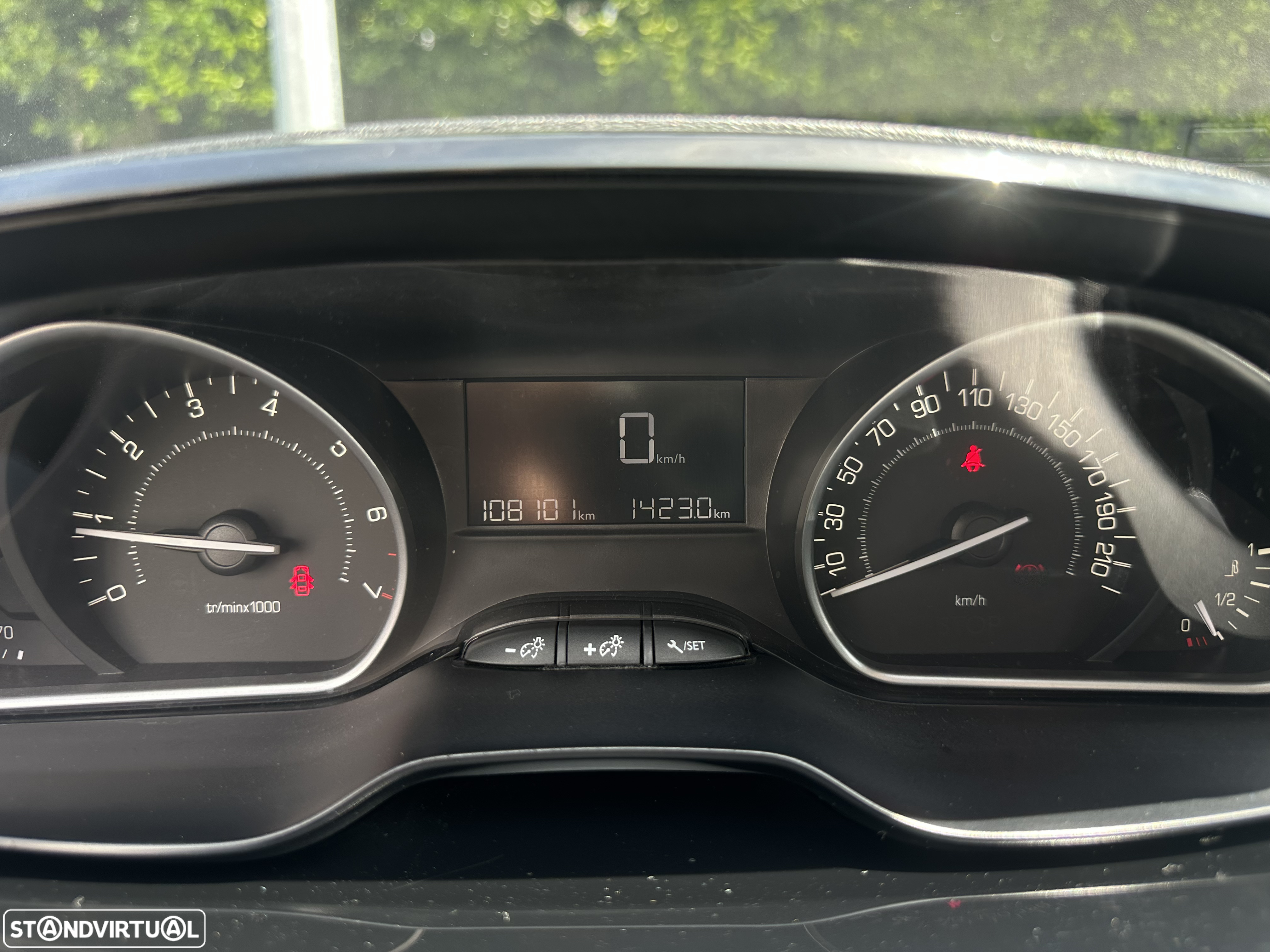 Peugeot 2008 PureTech 100 Style - 15