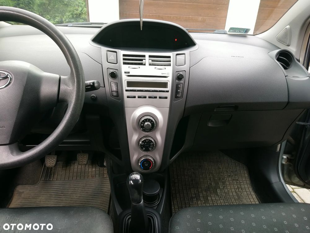 Toyota Yaris 1.0 Luna - 10