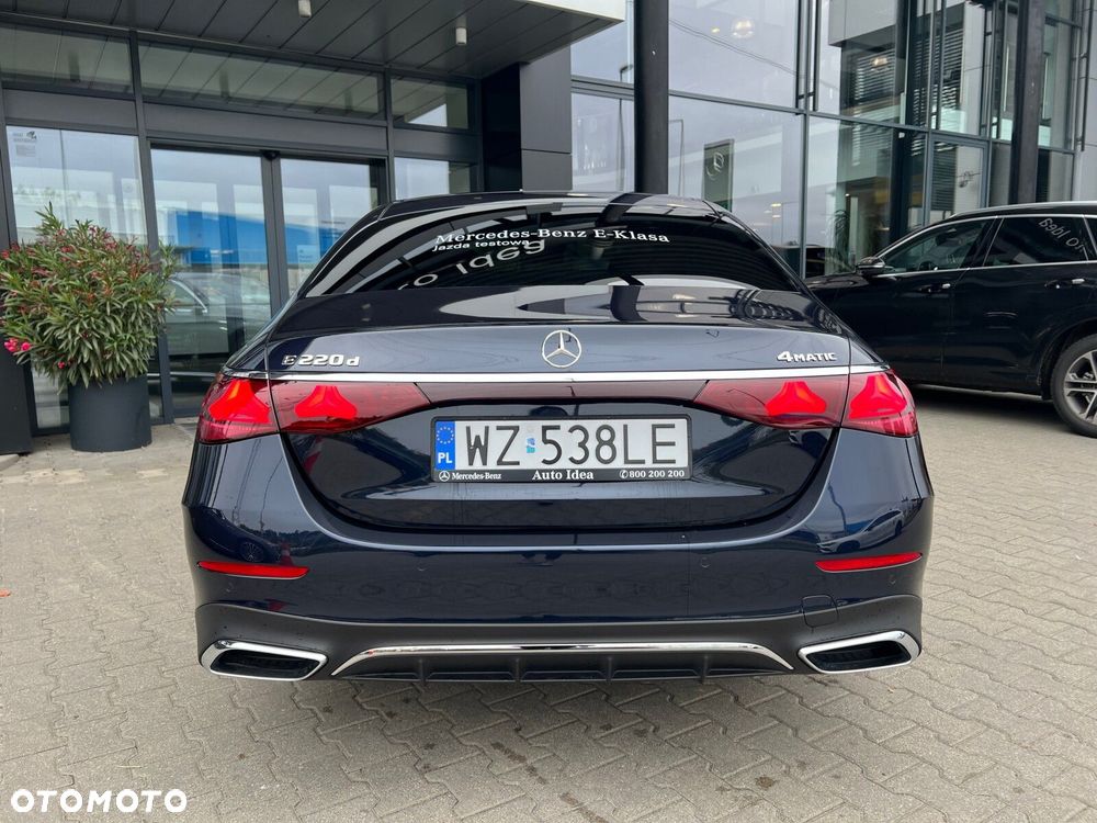 Mercedes-Benz Klasa E 220 d mHEV 4-Matic AMG 9G-Tronic - 24