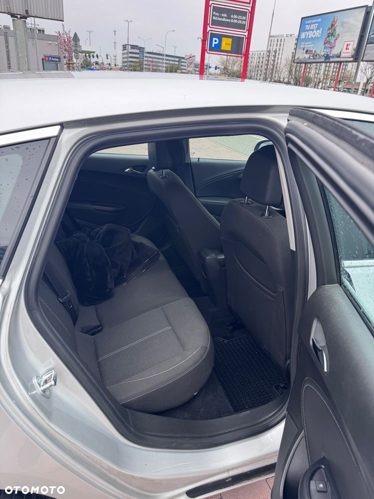 Opel Astra 1.4 T Cosmo - 4