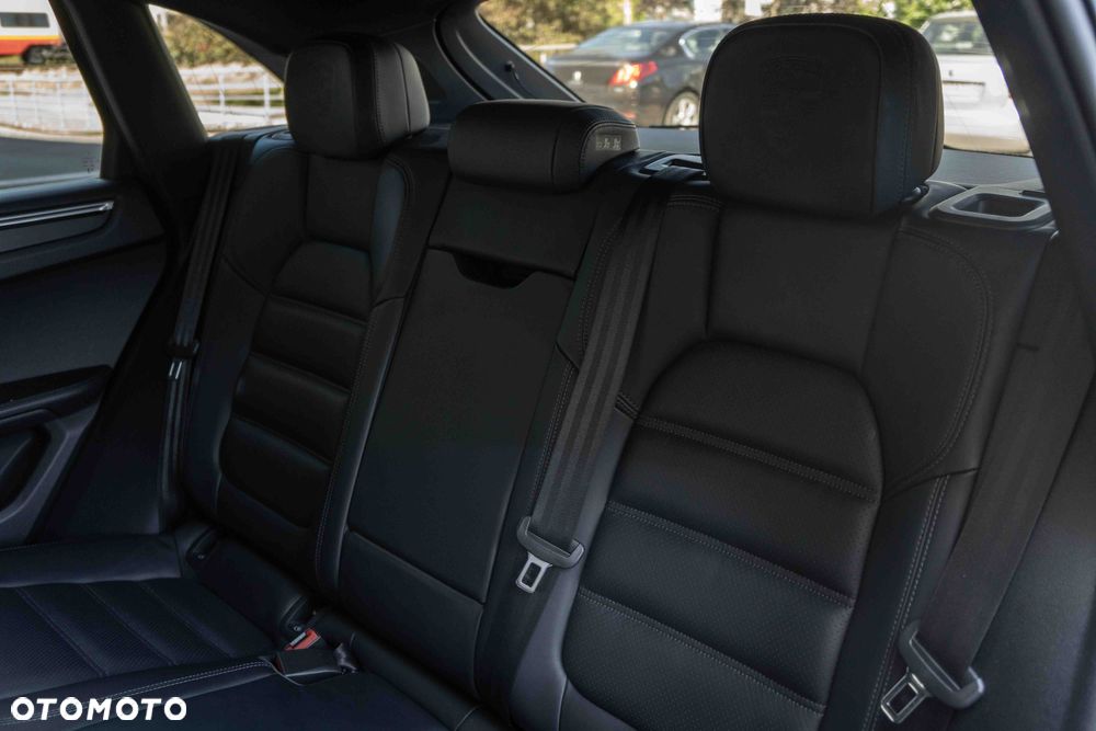 Porsche Macan T - 28