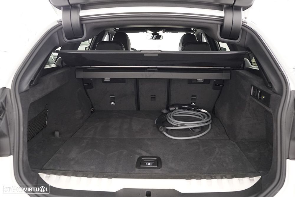 BMW 330 e Pack Desportivo M Auto - 24