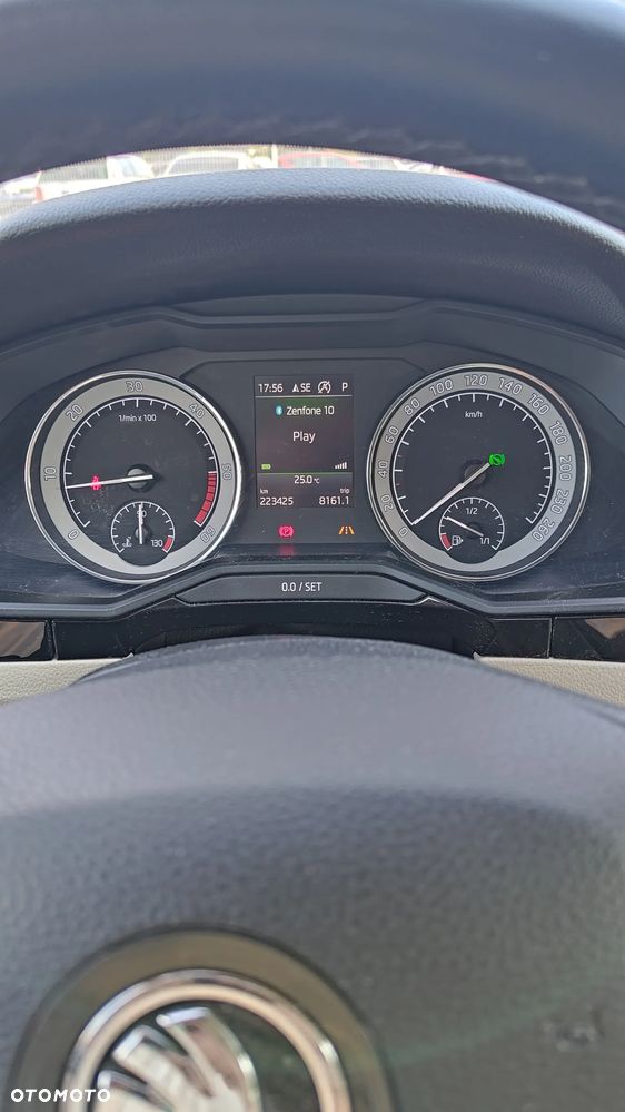 Skoda Superb 2.0 TDI L&K DSG - 9