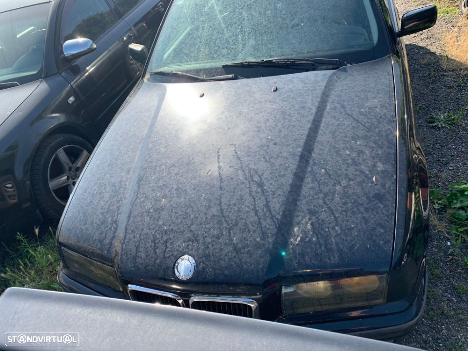 BMW 318 TDS do ano 1997 completo para peças - 2