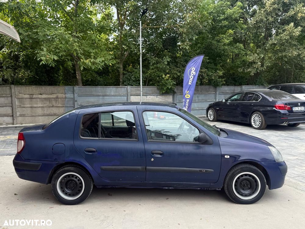 Renault Clio - 24