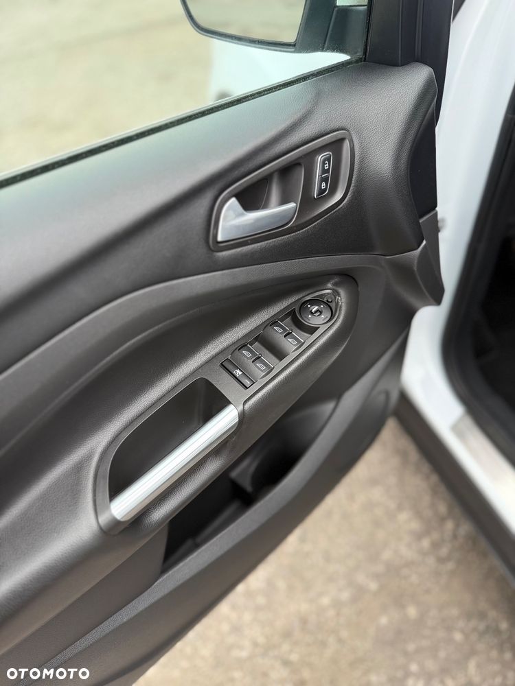 Ford Kuga 2.0 TDCi Titanium MPS6 - 36