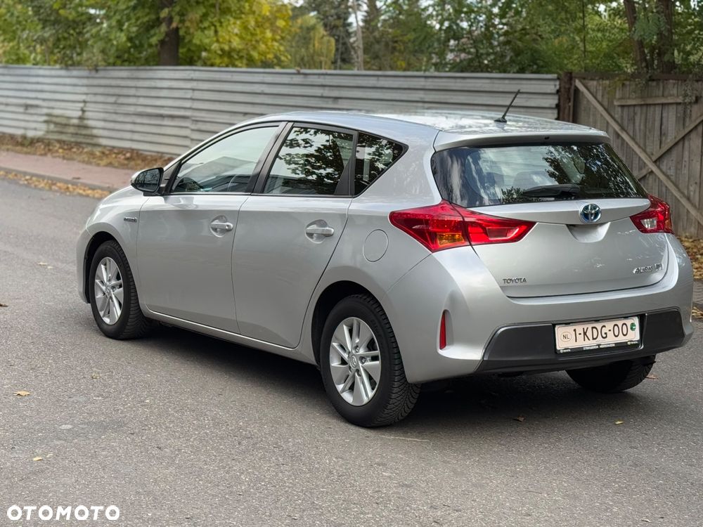 Toyota Auris 1.8 HSD Luna - 4
