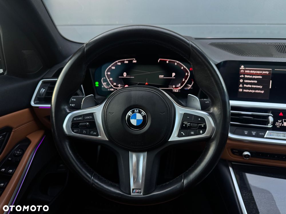 BMW Seria 3 330i M Sport - 10