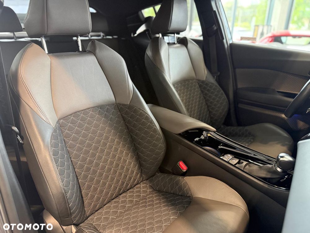 Toyota C-HR 2.0 Hybrid Executive - 13