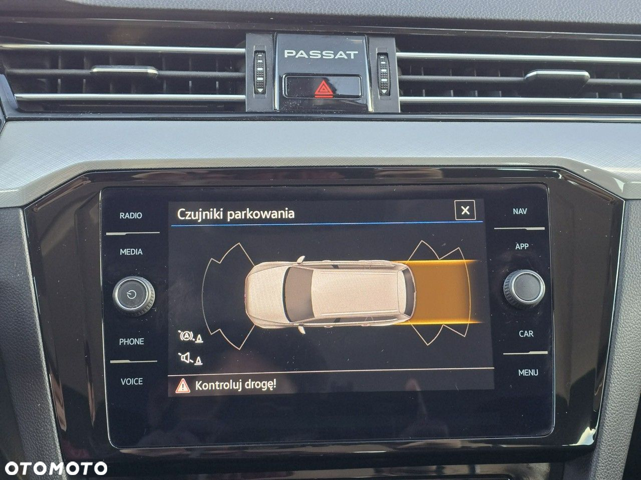 Volkswagen Passat - 9