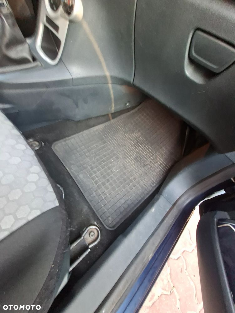 Ford Fiesta 1.4 Ghia EU5 - 8