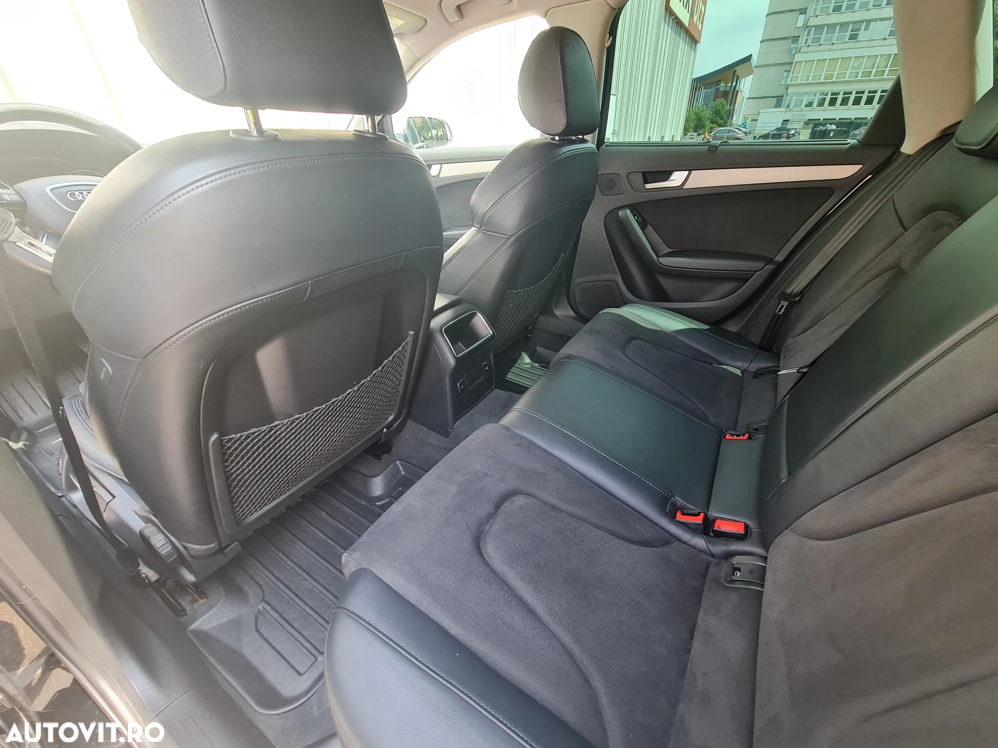 Audi A4 Avant 2.0 40 TDI quattro S tronic Advanced - 8
