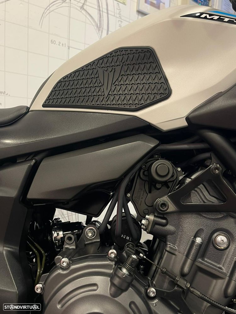 Yamaha MT-07 - 4