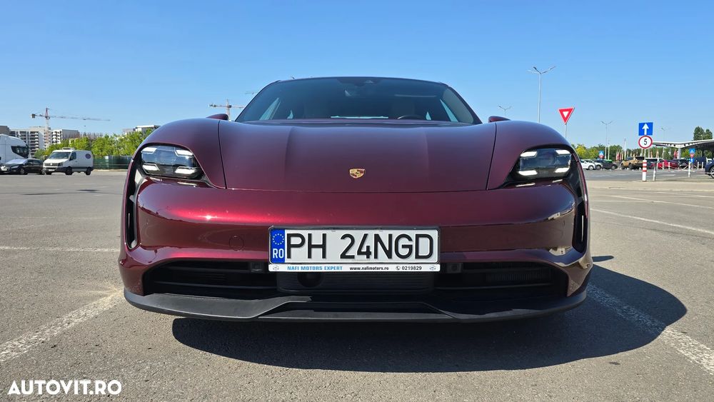Porsche Taycan - 1